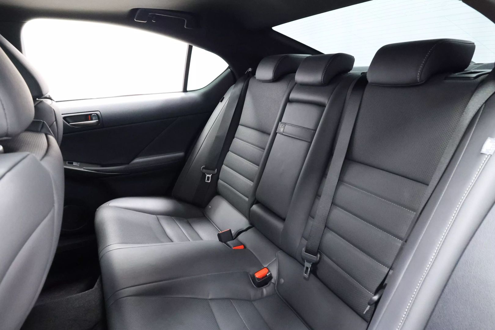 2023 Lexus Is - Image 3