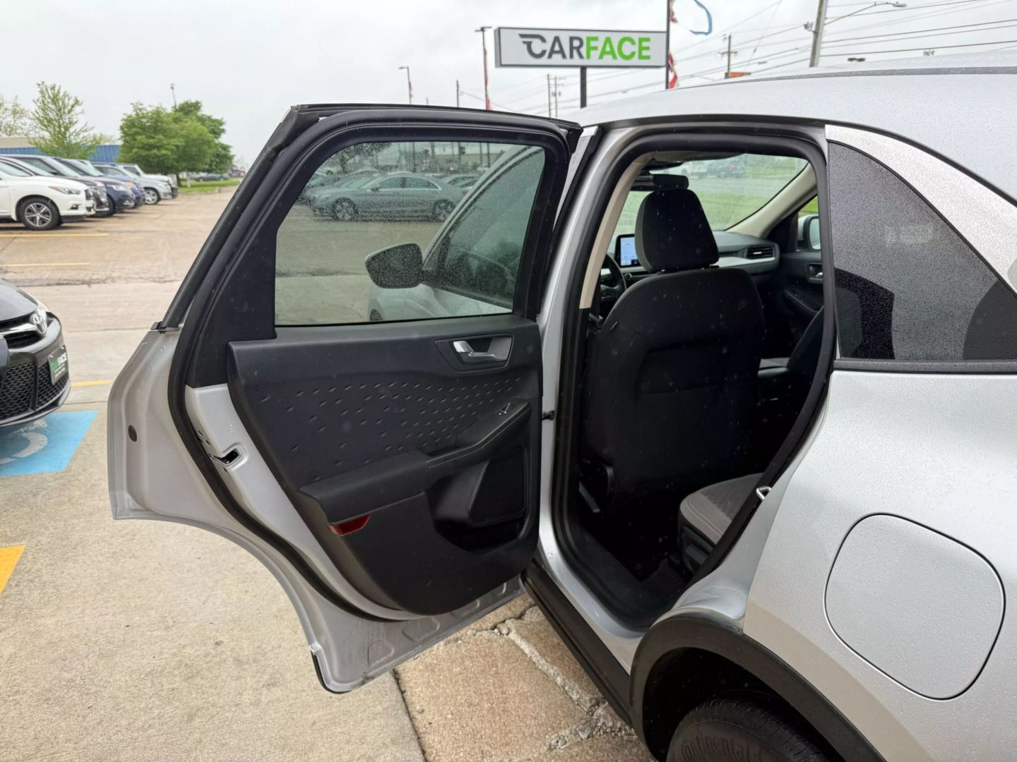 2020 Ford Escape - Image 18