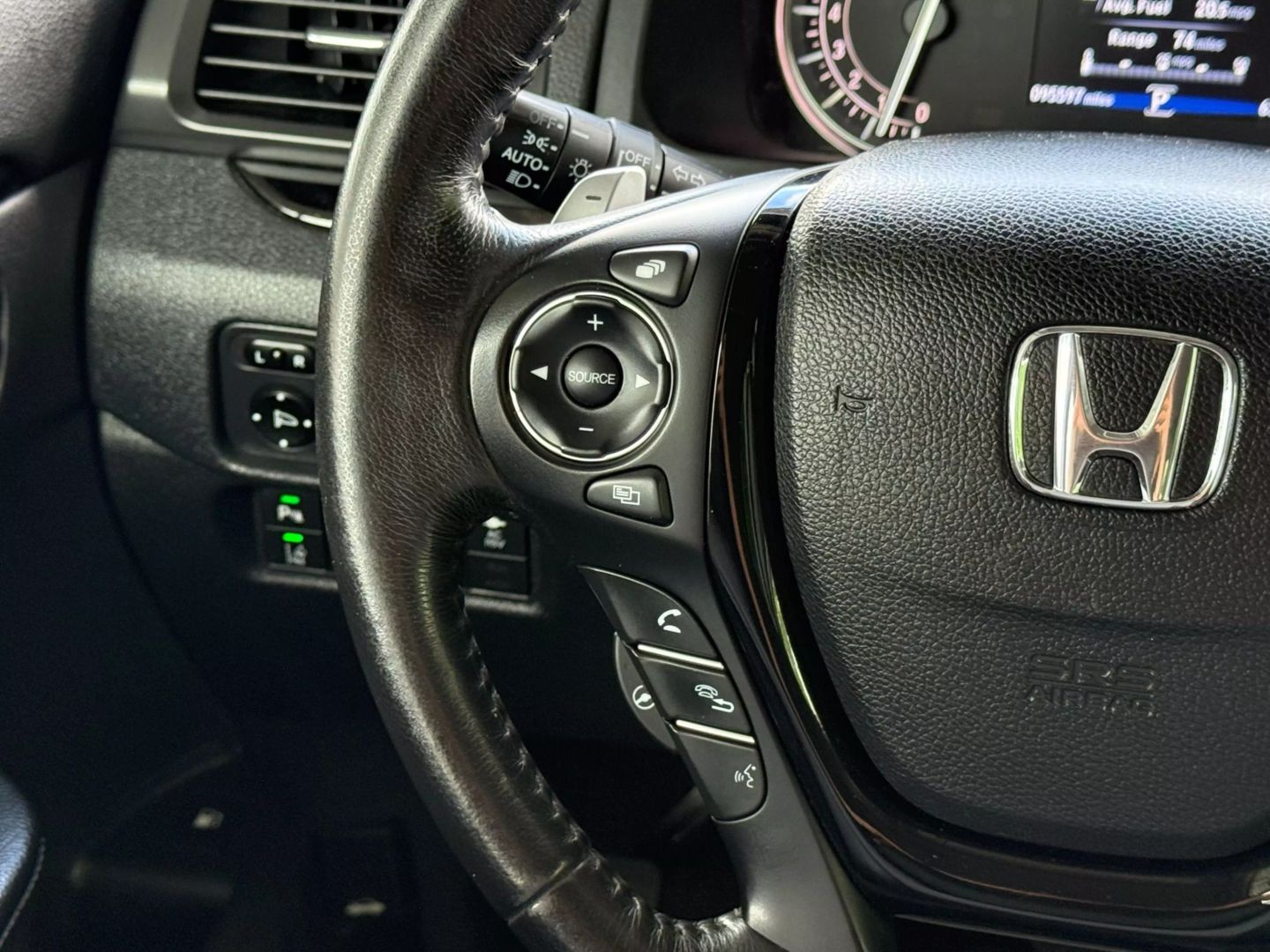 2020 Honda Ridgeline - Image 34