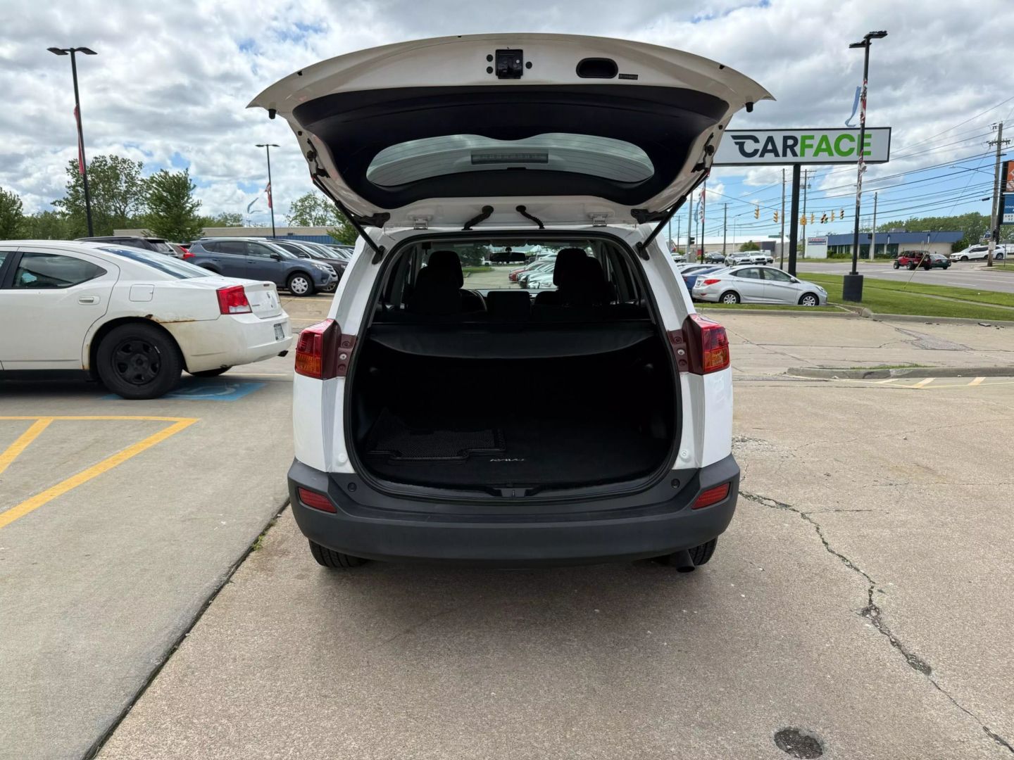 2013 Toyota Rav4 - Image 12
