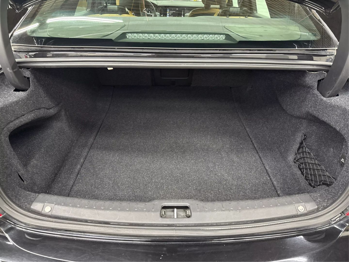 2017 Volvo S90 - Image 12