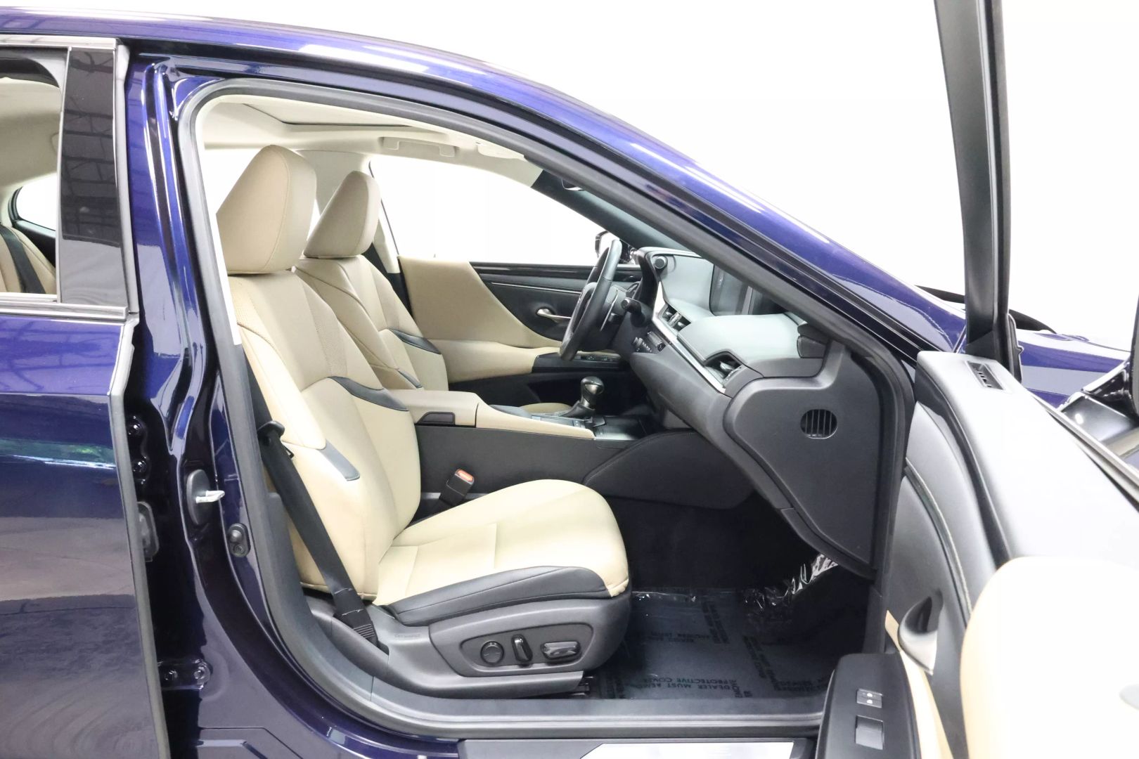 2020 Lexus Es - Image 80