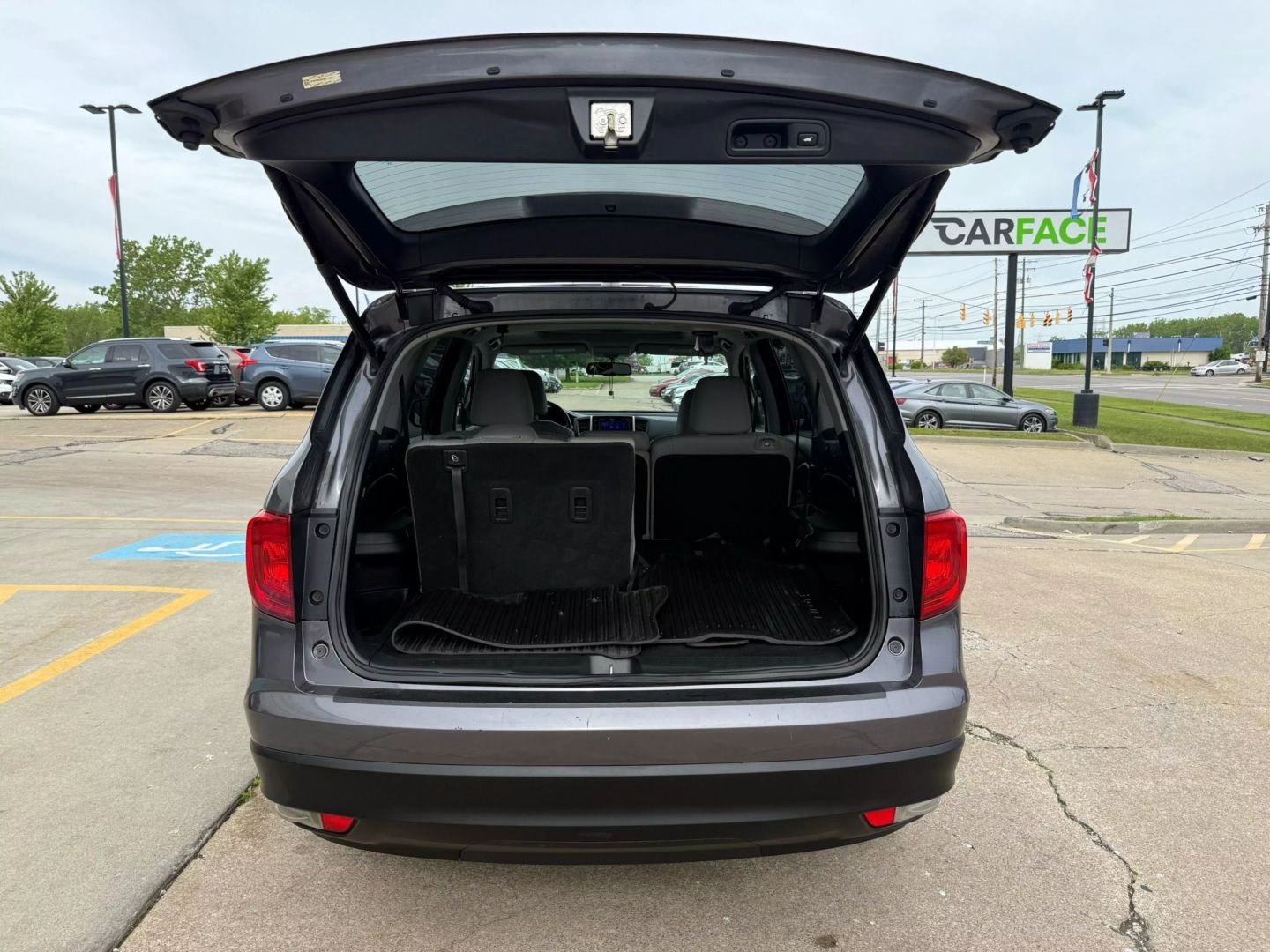 2016 Honda Pilot - Image 11