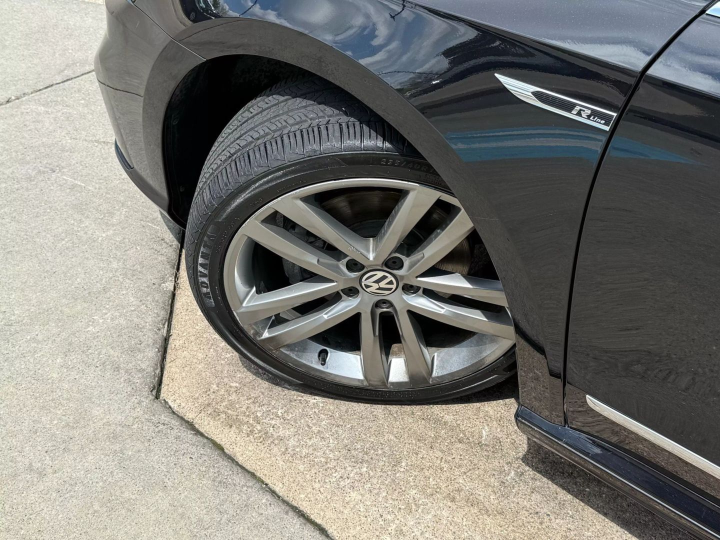 2019 Volkswagen Passat - Image 49