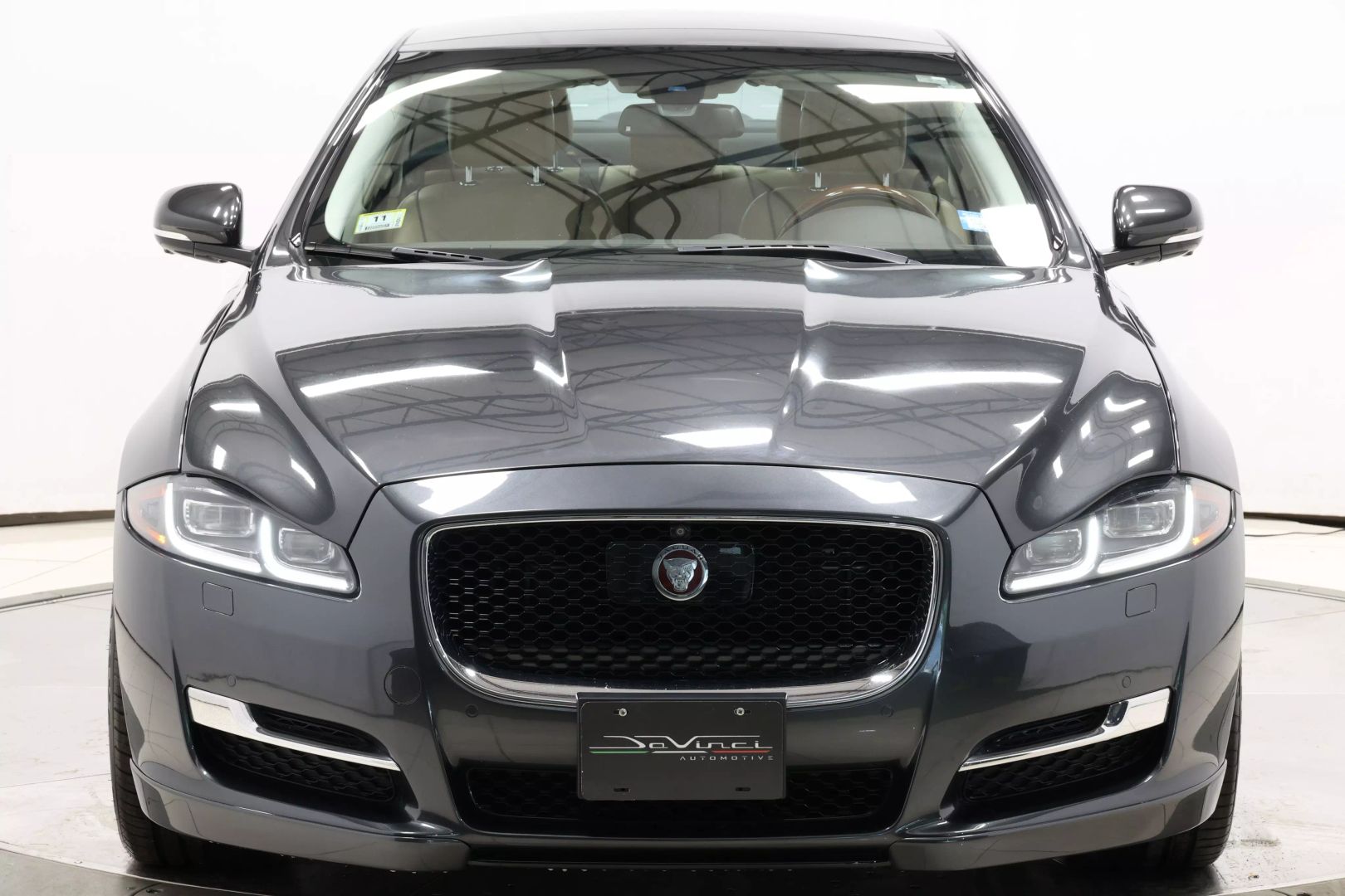 2017 Jaguar Xj - Image 95