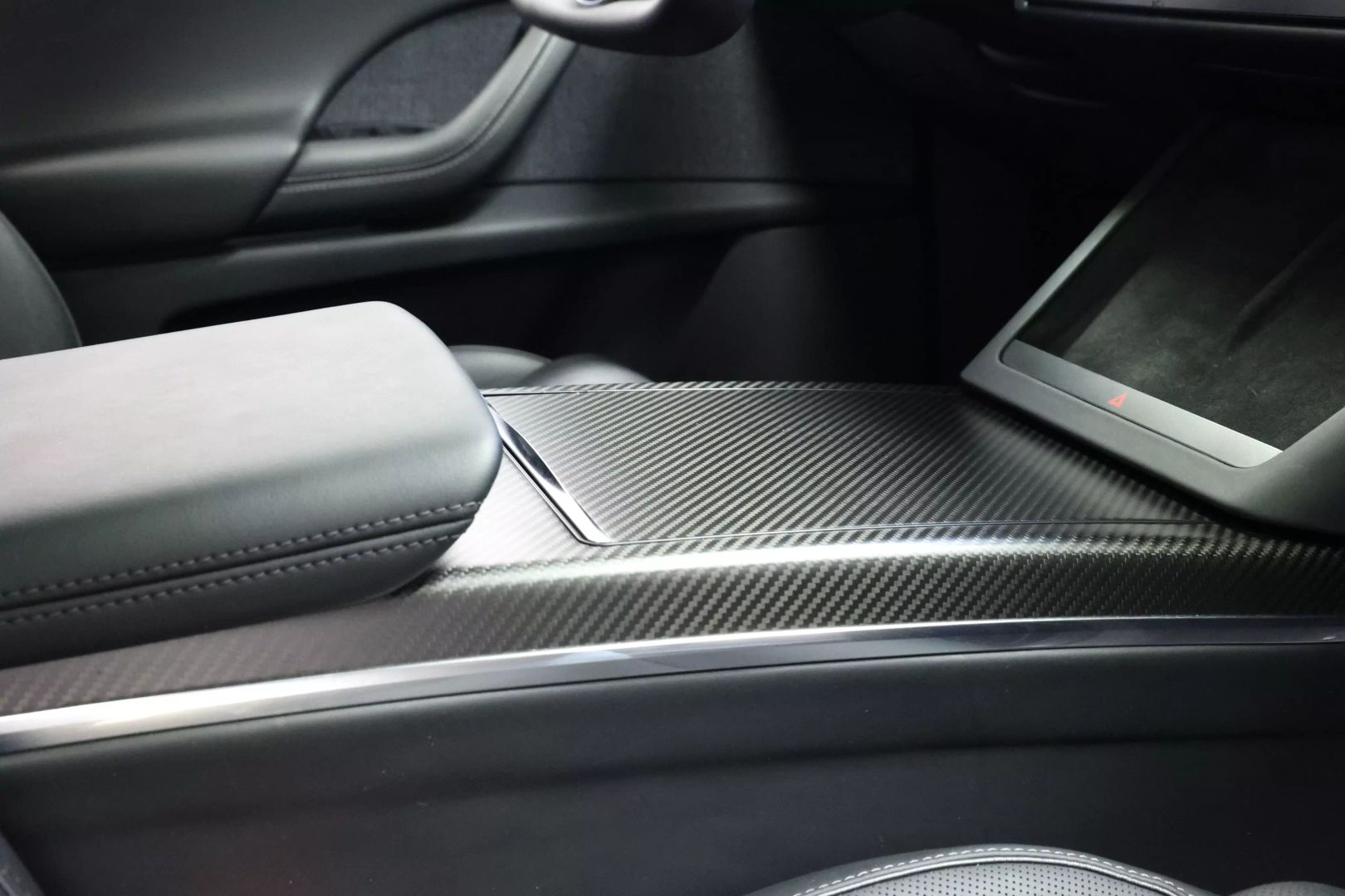 2022 Tesla Model X - Image 97