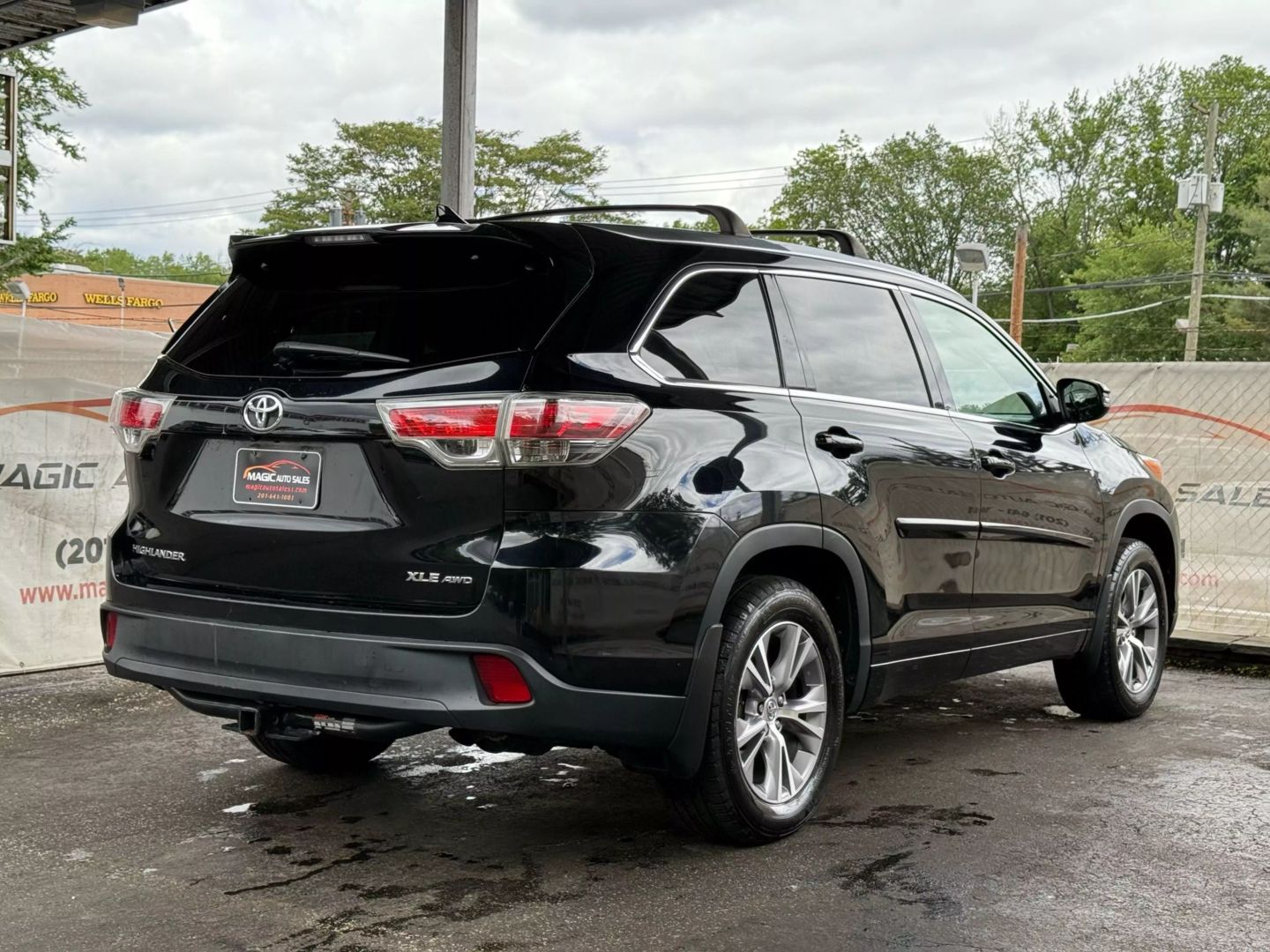2015 Toyota Highlander - Image 9