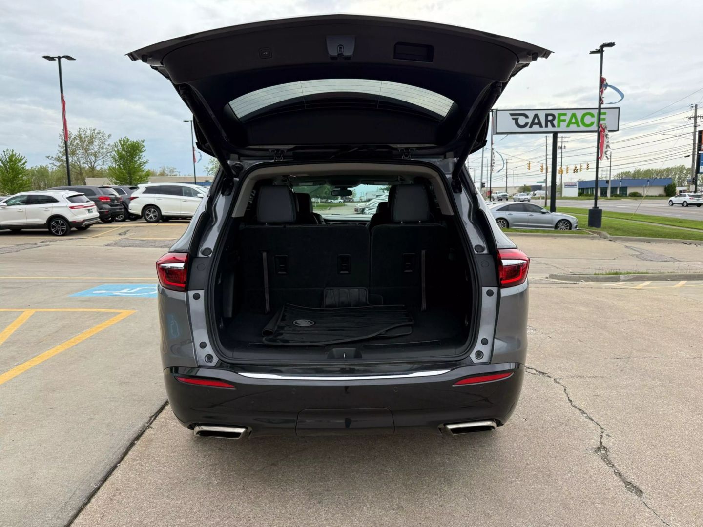 2019 Buick Enclave - Image 11