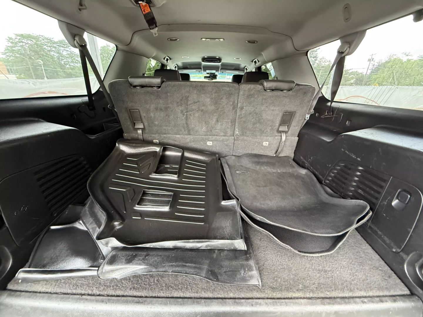2015 Chevrolet Suburban - Image 21