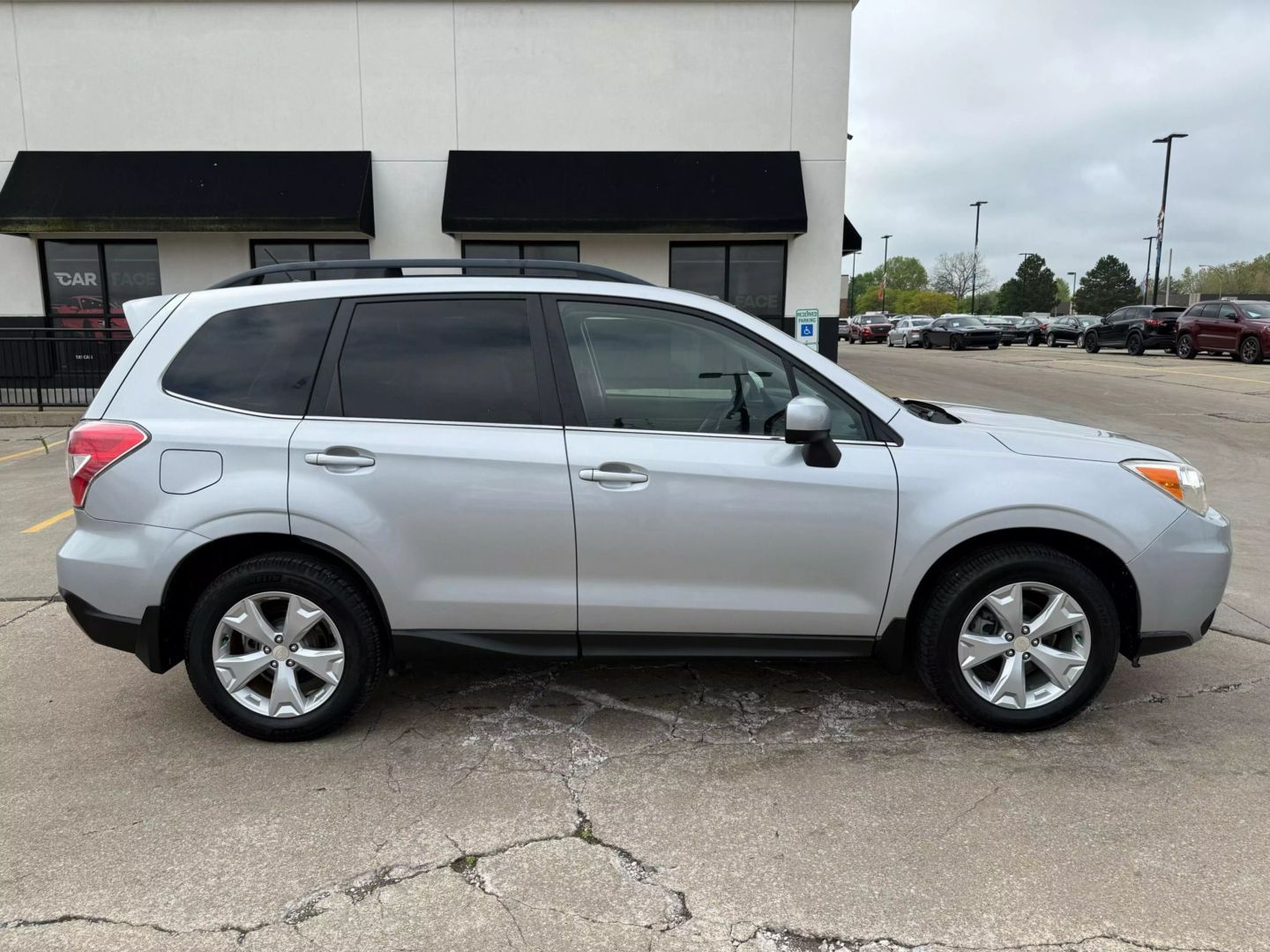 2014 Subaru Forester - Image 14