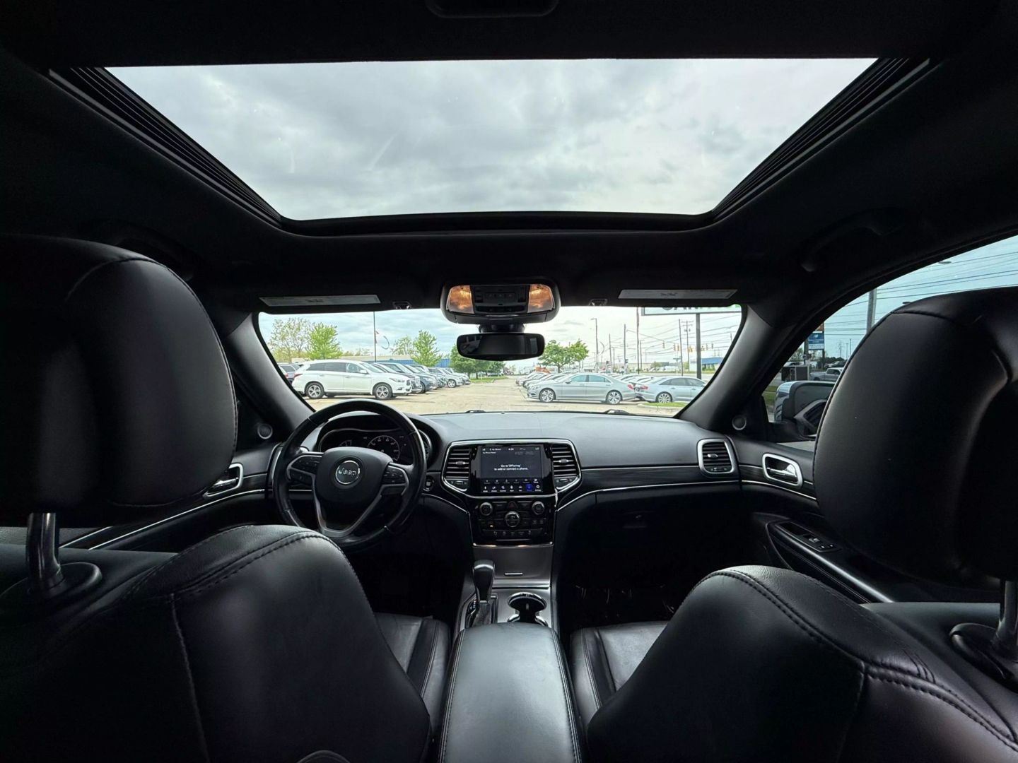 2020 Jeep Grand Cherokee - Image 28