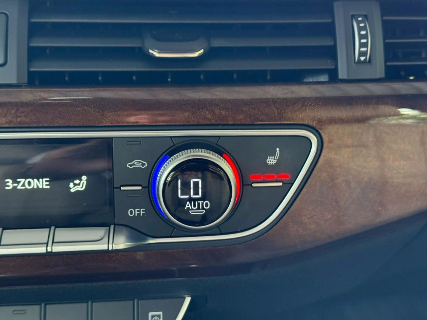 2017 Audi A4 - Image 31