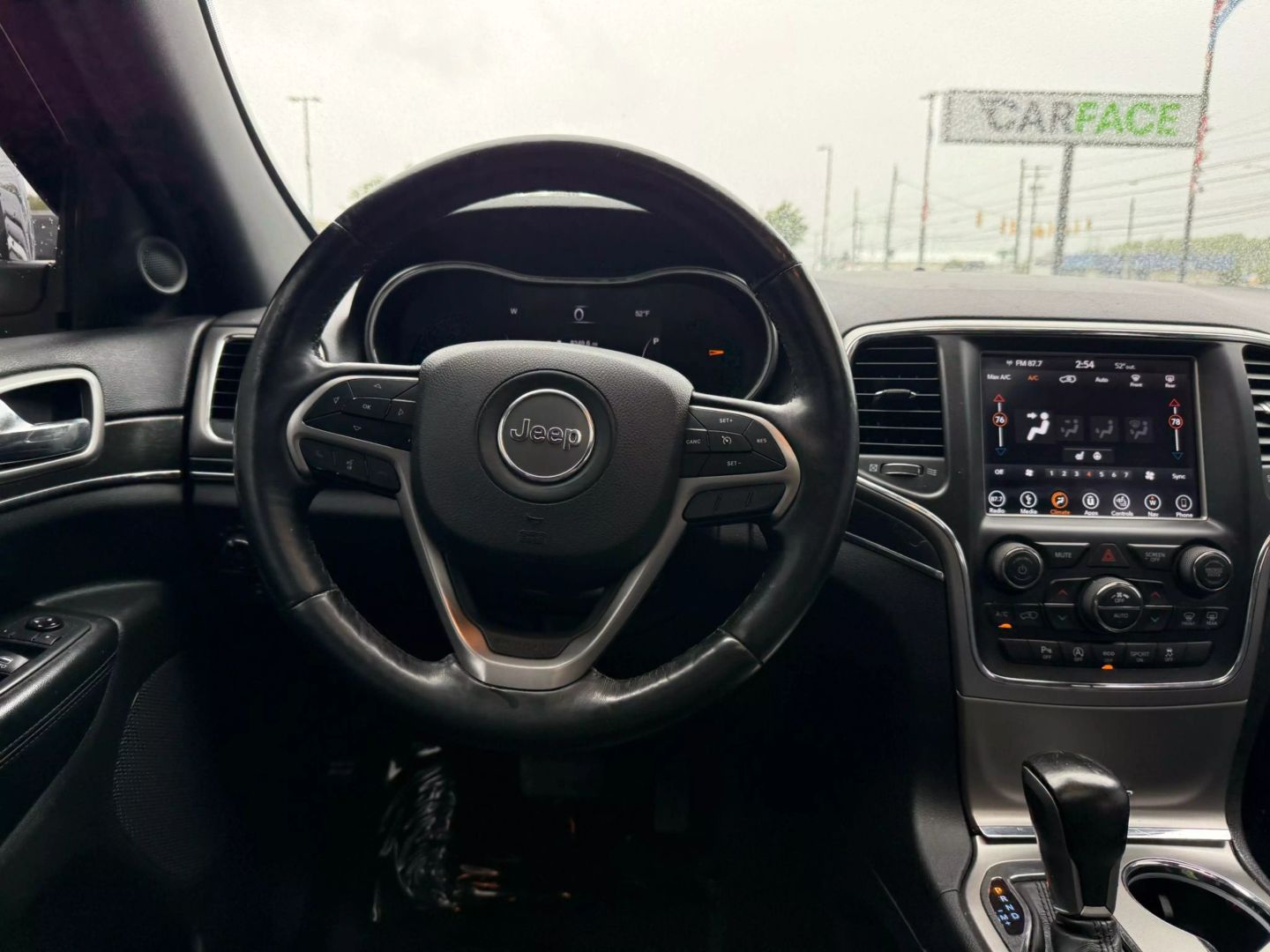 2018 Jeep Grand Cherokee - Image 31