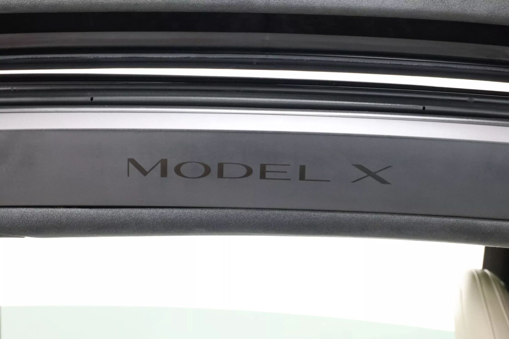 2023 Tesla Model X - Image 44