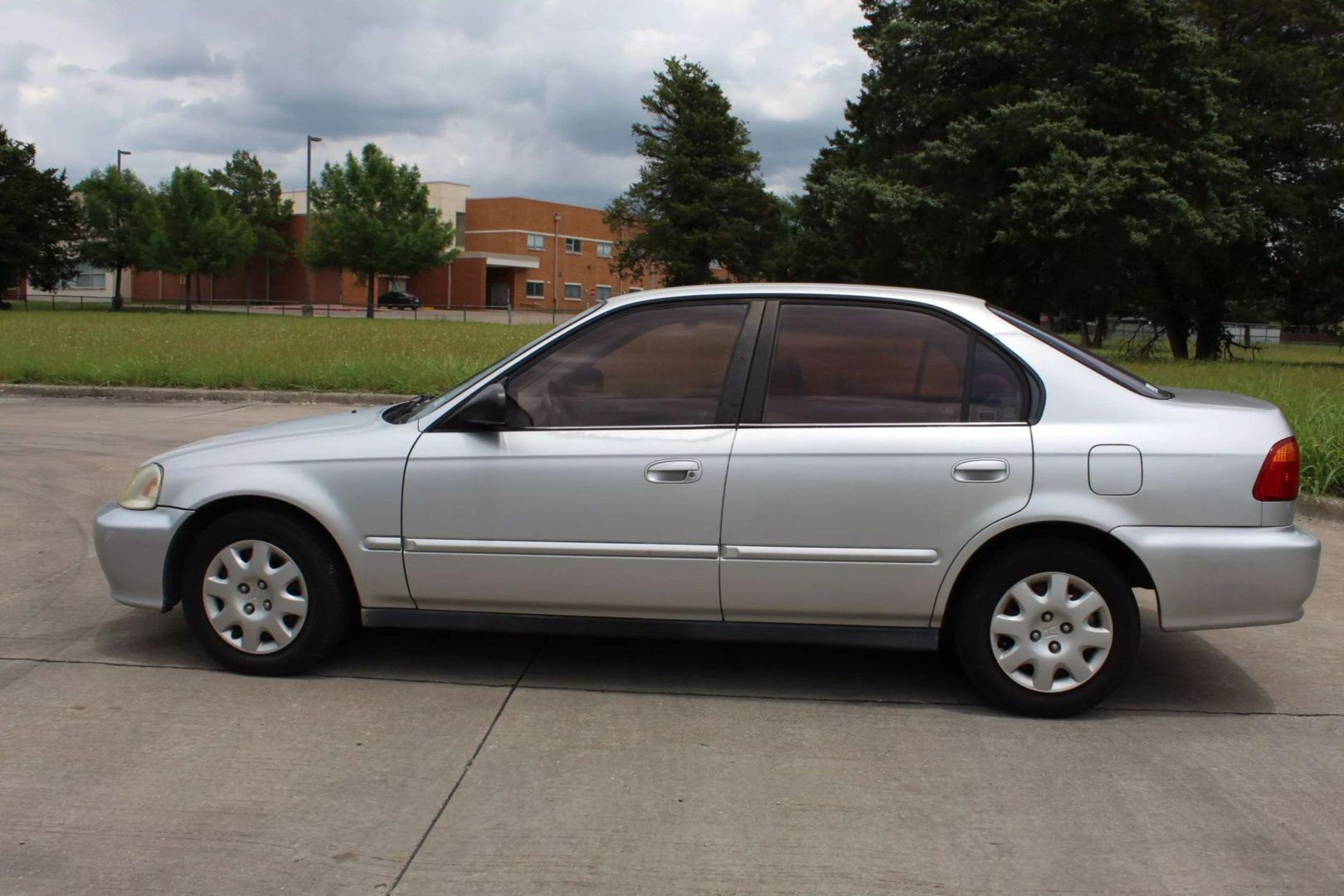 Used 1999 Honda Civic VALUE PACKAGE with VIN 2HGEJ6612XH534341 for sale in Dallas, TX