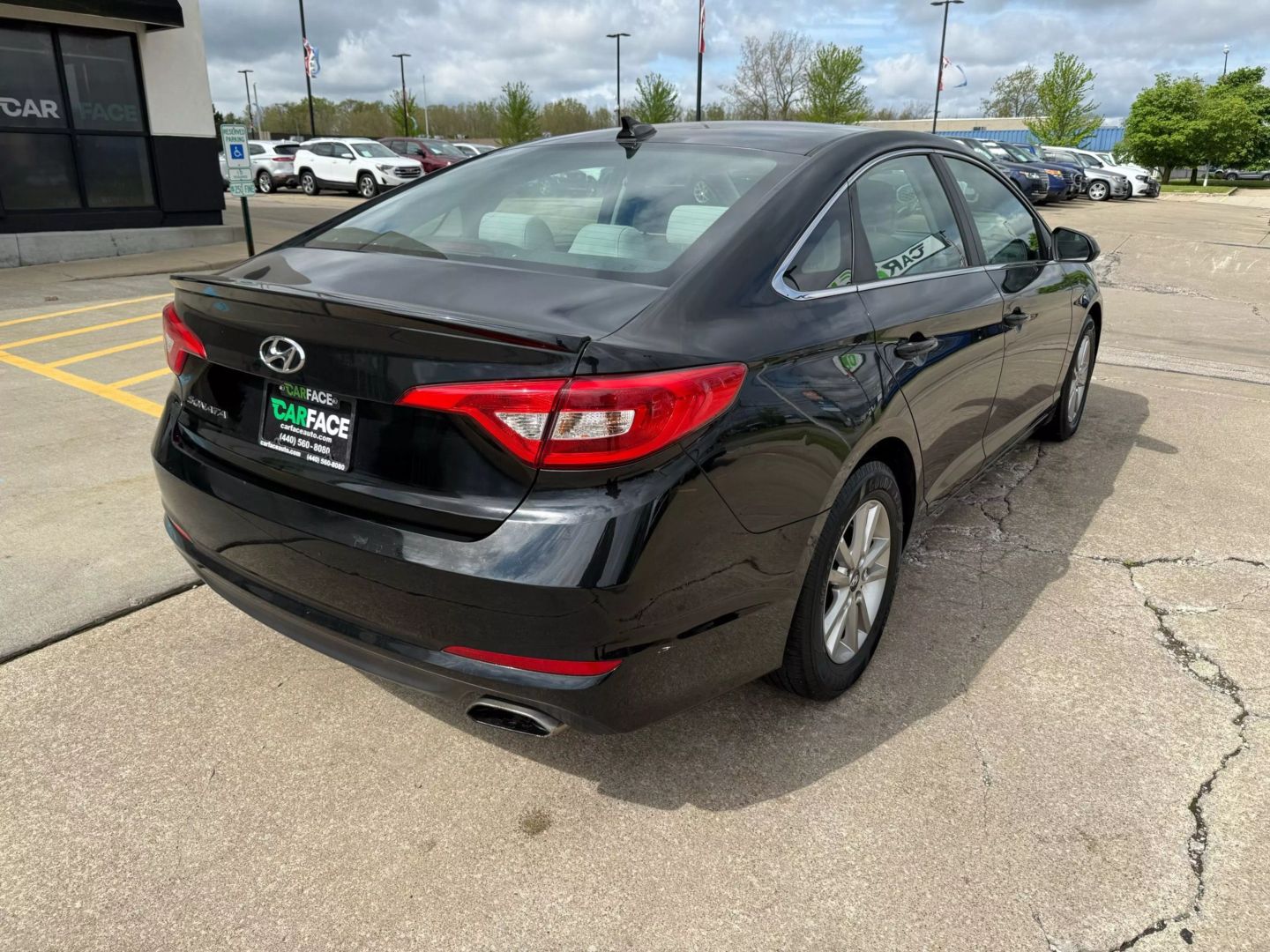 2016 Hyundai Sonata - Image 11