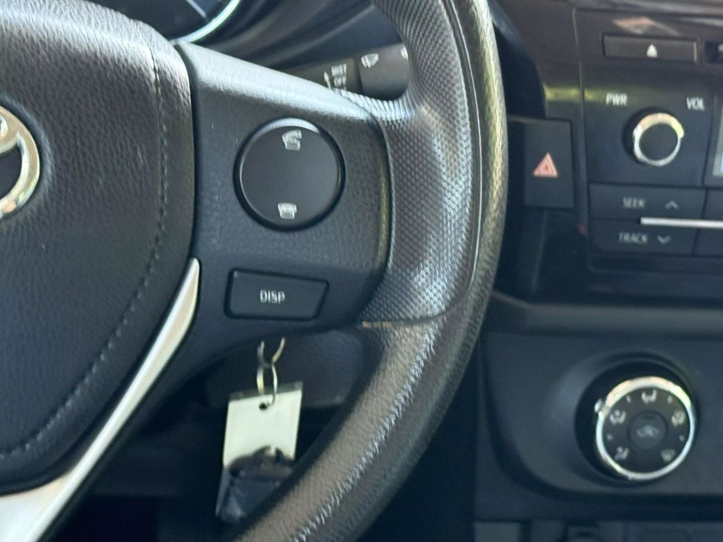 2015 Toyota Corolla - Image 32