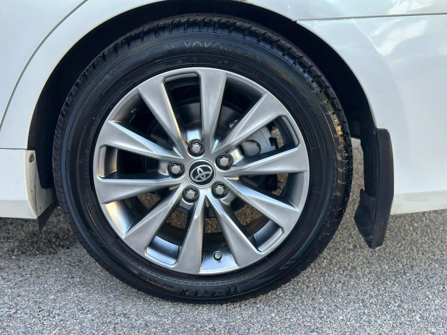 2015 Toyota Camry - Image 61