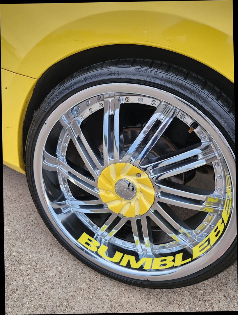 2017 Chevrolet Camaro - Image 13