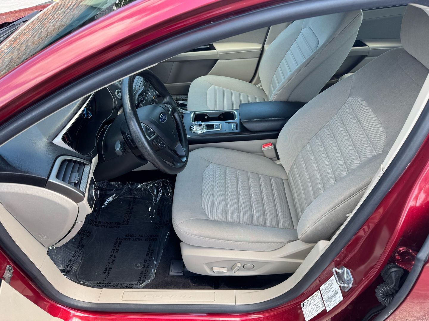 2017 Ford Fusion - Image 12