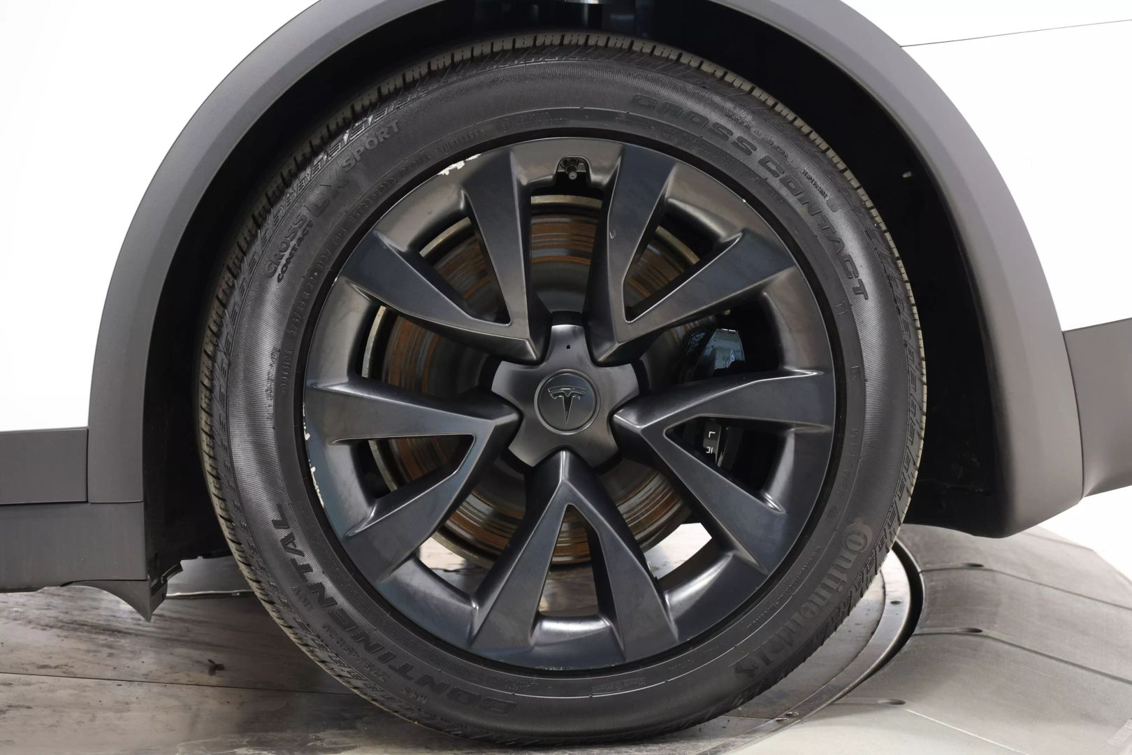 2022 Tesla Model X - Image 101