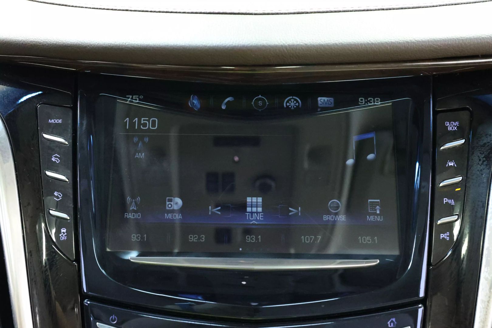 2017 Cadillac Escalade - Image 33