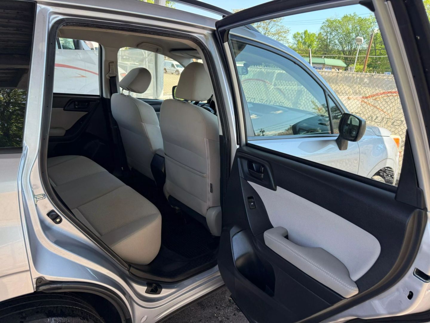 2016 Subaru Forester - Image 21