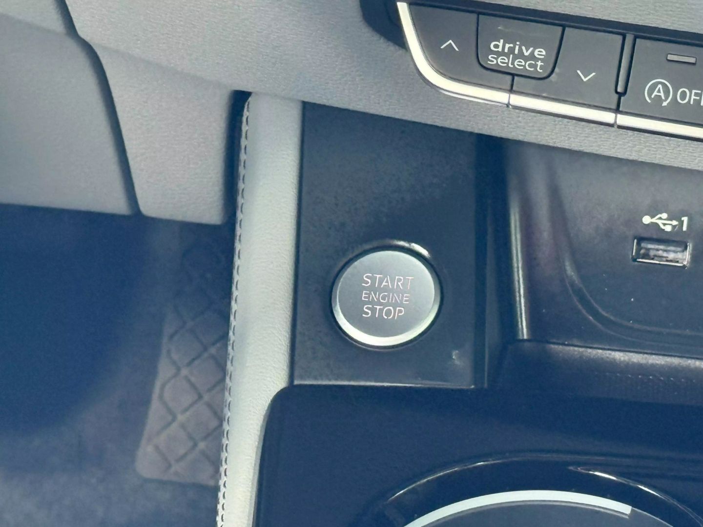 2020 Audi A4 - Image 33