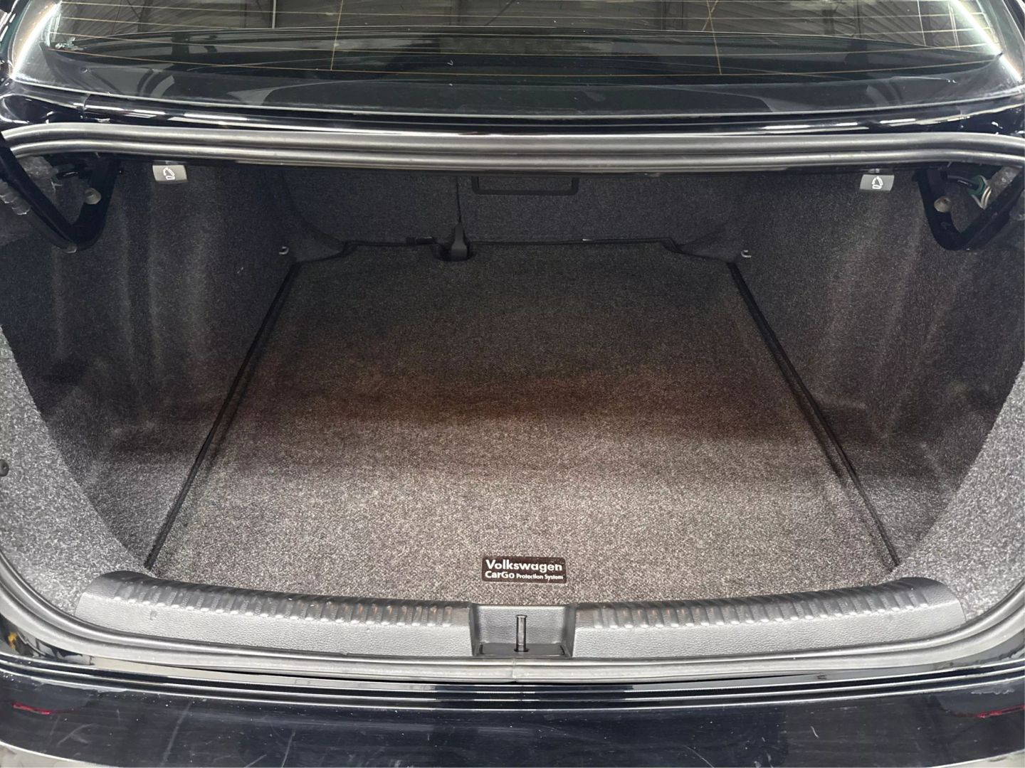 2016 Volkswagen Jetta - Image 12