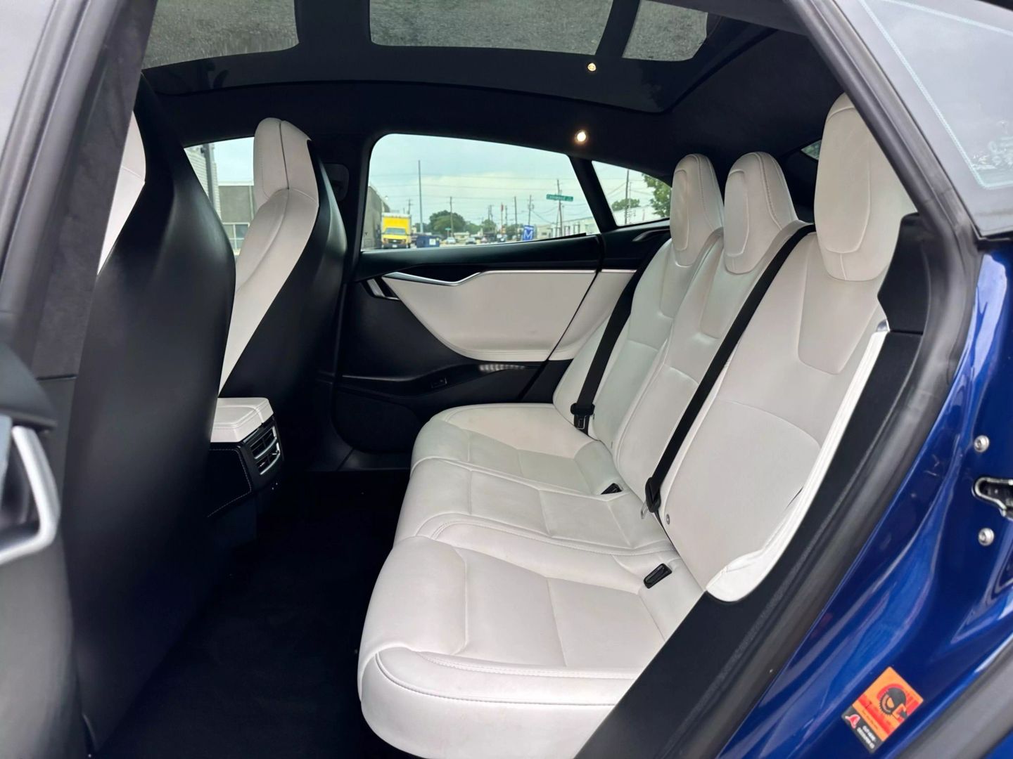 2018 Tesla Model S - Image 17
