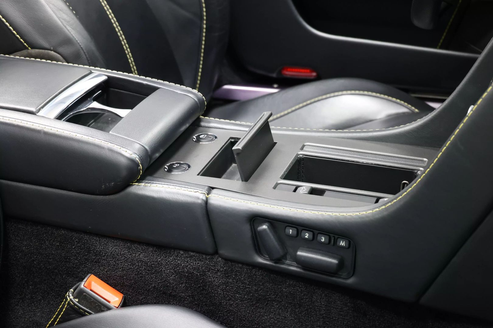 2008 Aston Martin Vantage - Image 74
