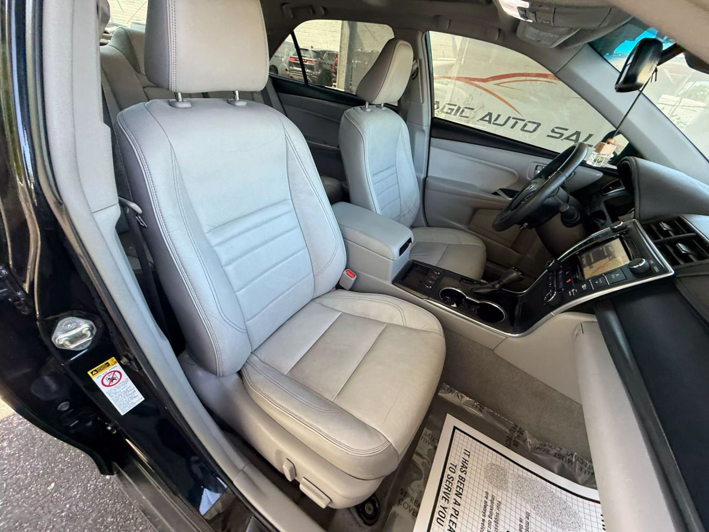 2015 Toyota Camry - Image 26