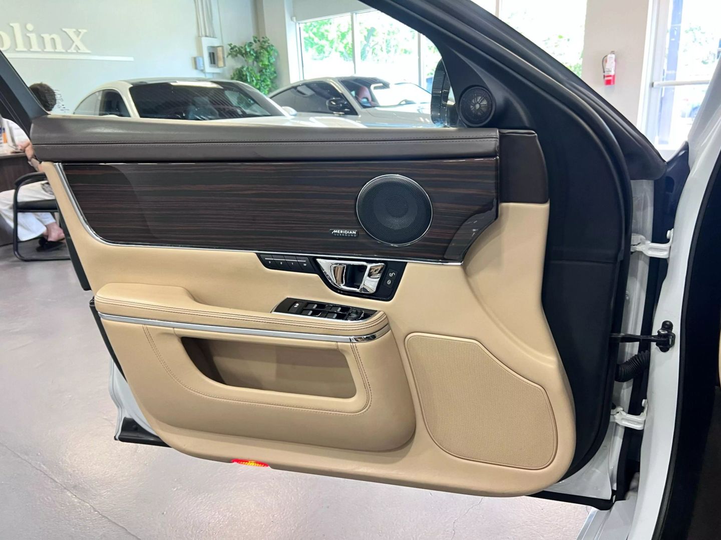 2016 Jaguar Xj Xjl Portfolio Sedan 4d - Image 25
