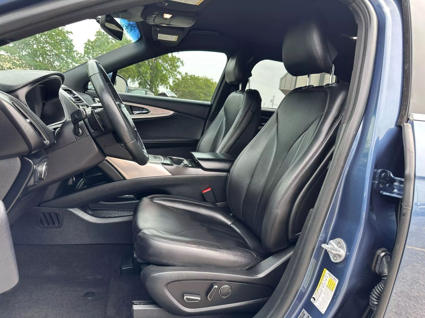 2019 Lincoln Nautilus - Image 14