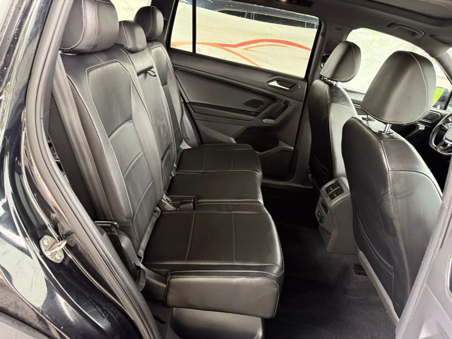 2021 Volkswagen Tiguan - Image 22