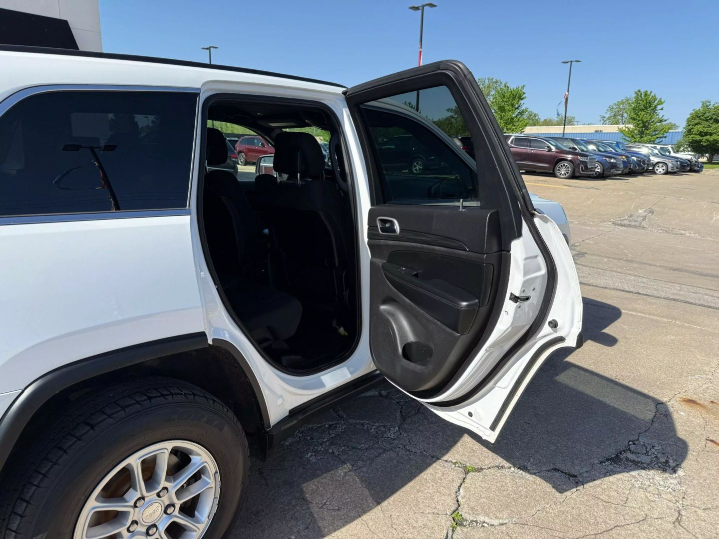 2019 Jeep Grand Cherokee - Image 21