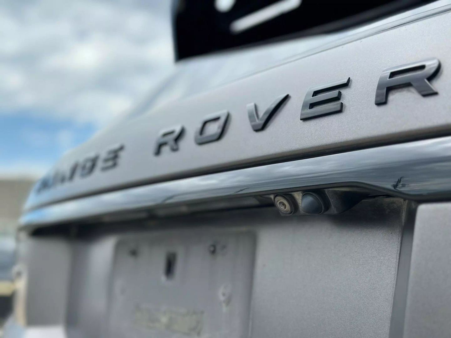 2018 Land Rover Range Rover Sport - Image 14