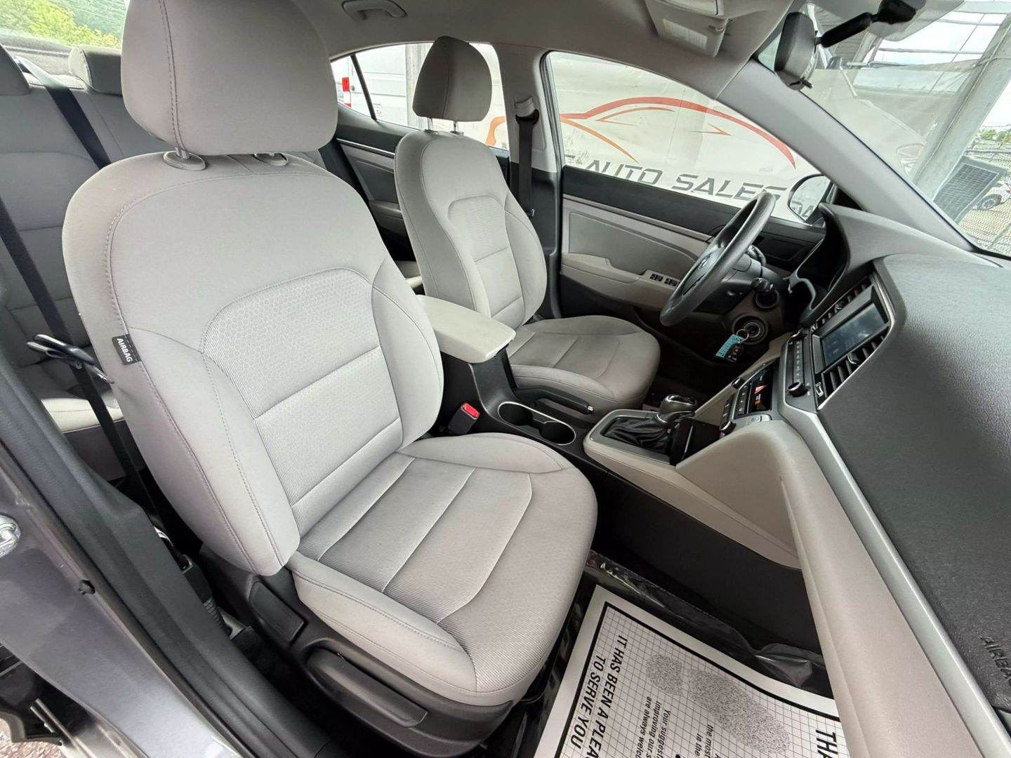 2018 Hyundai Elantra - Image 26