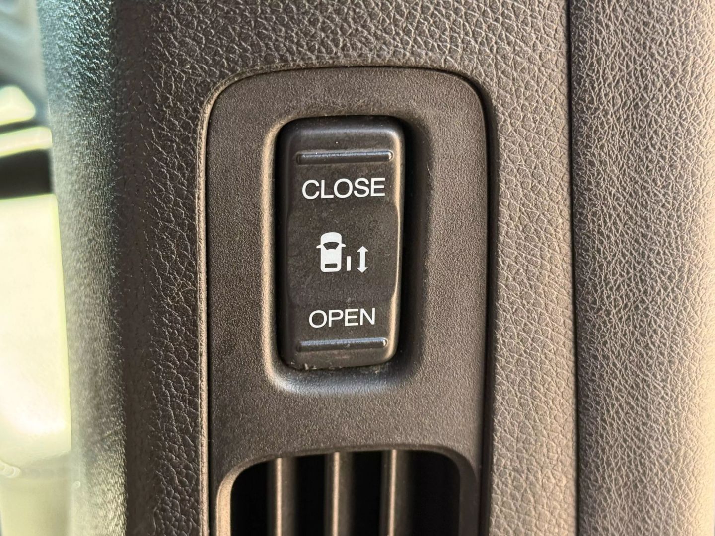 2018 Honda Odyssey - Image 27