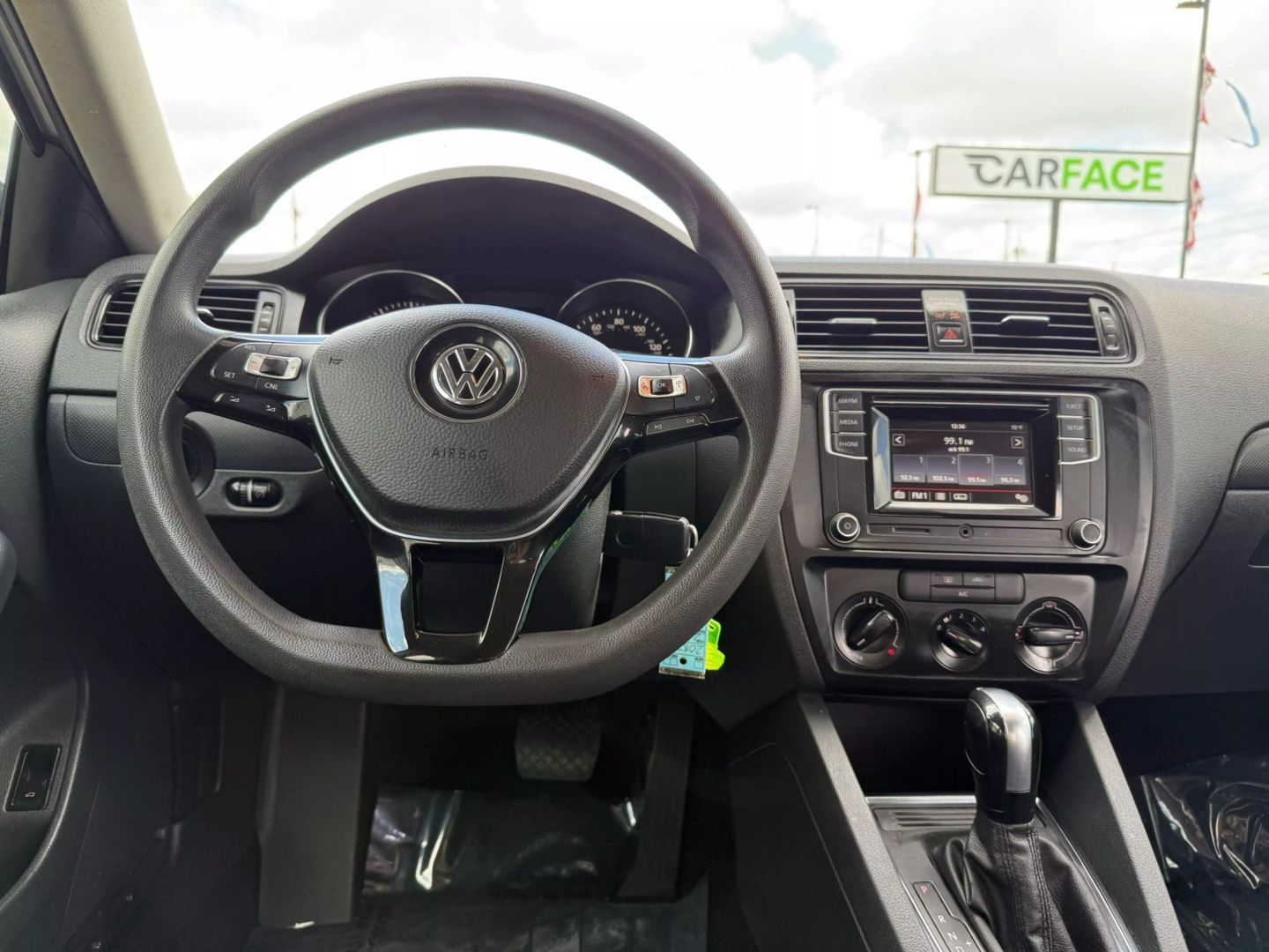 2016 Volkswagen Jetta - Image 27