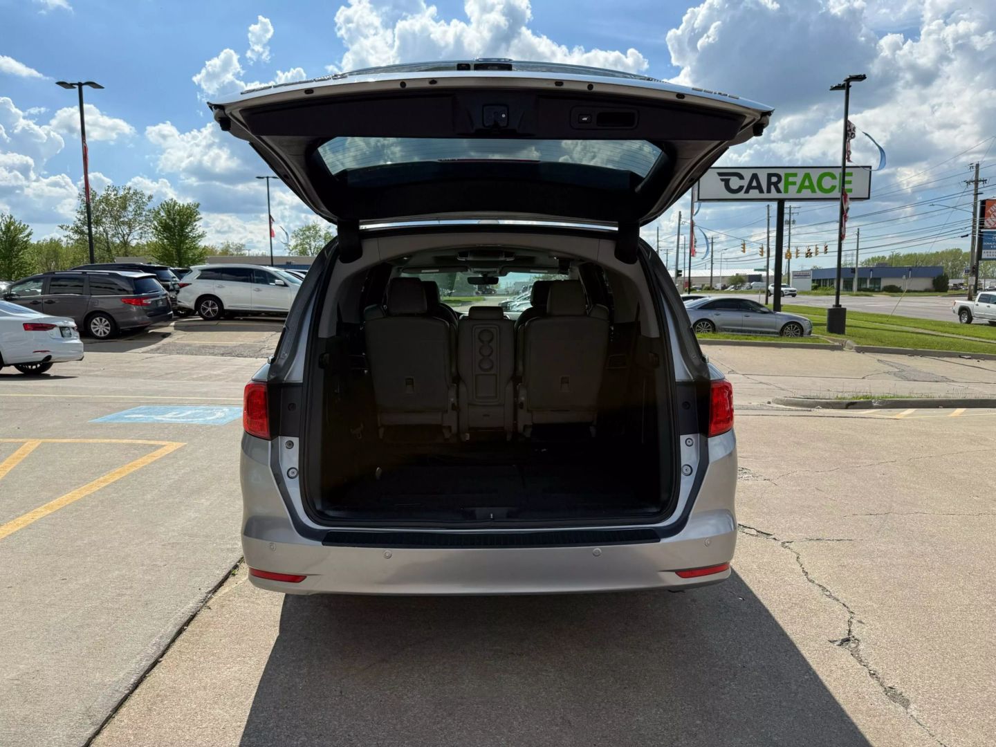2018 Honda Odyssey - Image 12