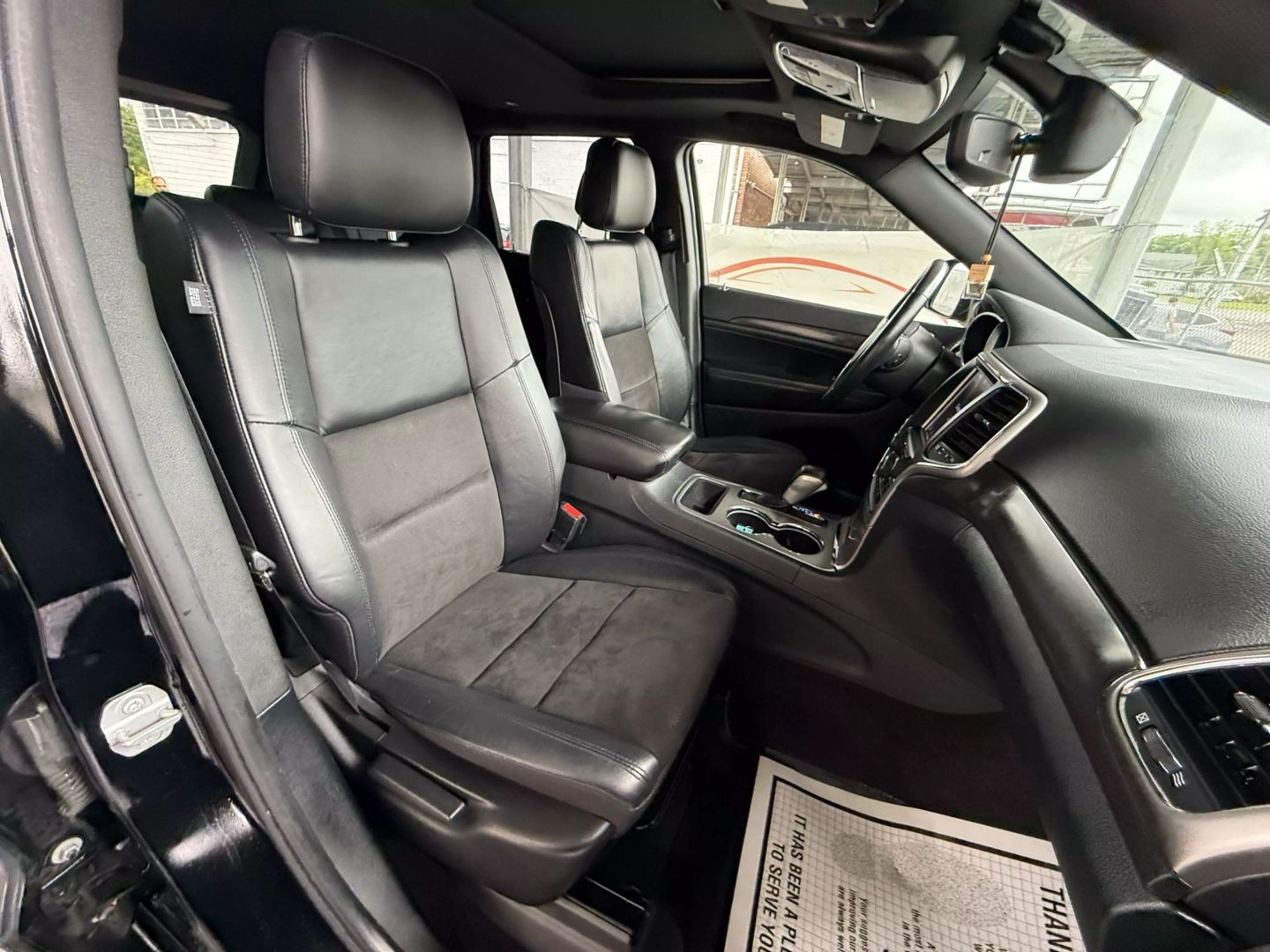 2018 Jeep Grand Cherokee - Image 26