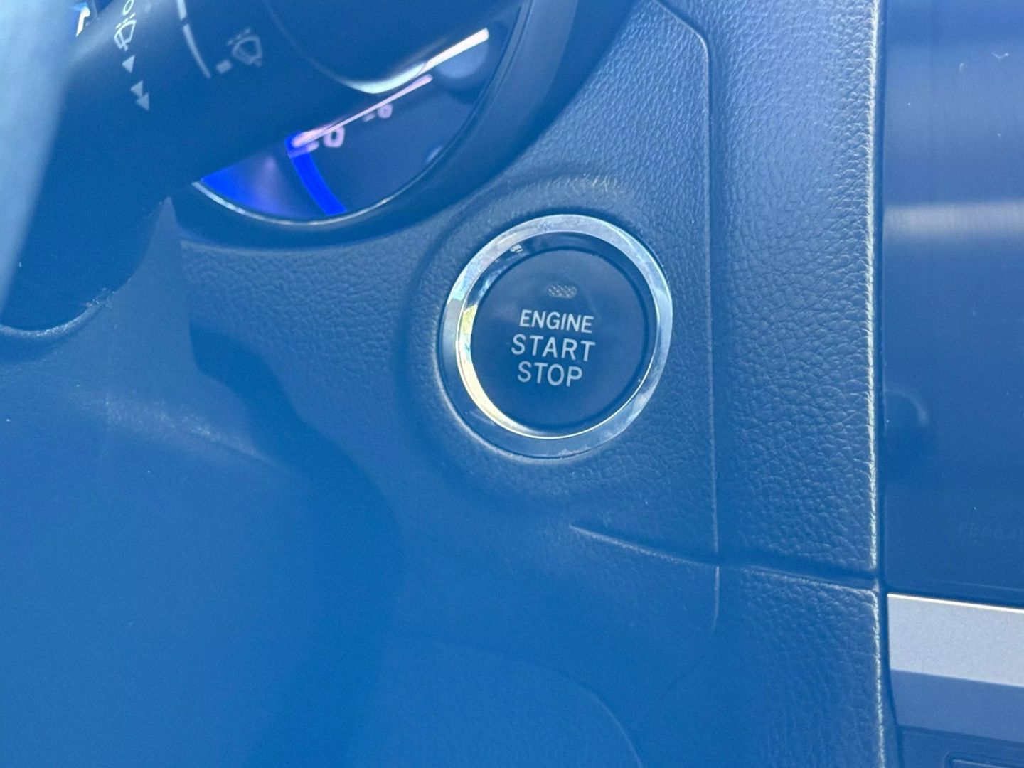 2015 Subaru Legacy - Image 32