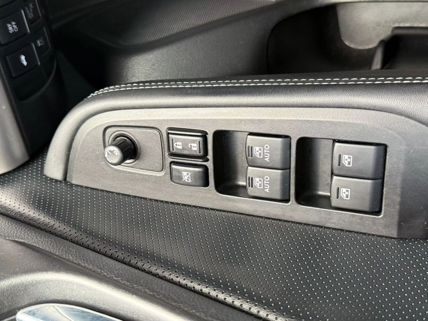 2015 Subaru Legacy - Image 43