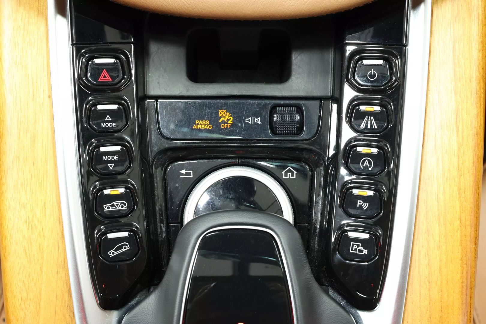 2021 Aston Martin Dbx - Image 50