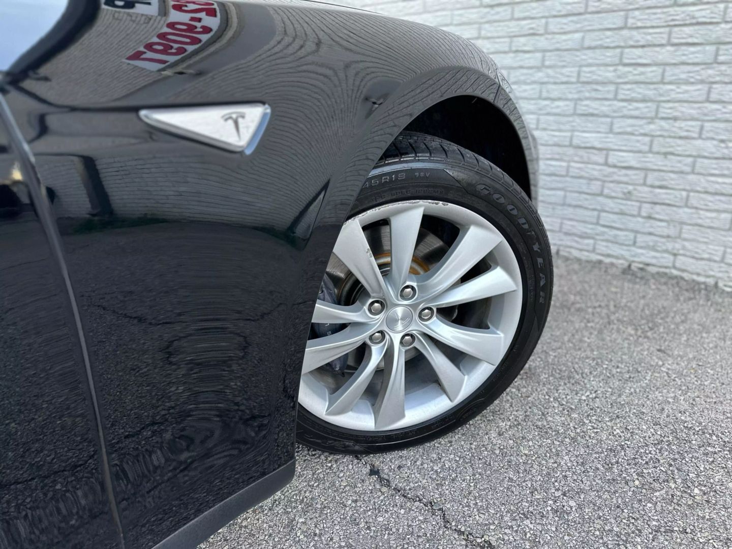 2014 Tesla Model S - Image 74