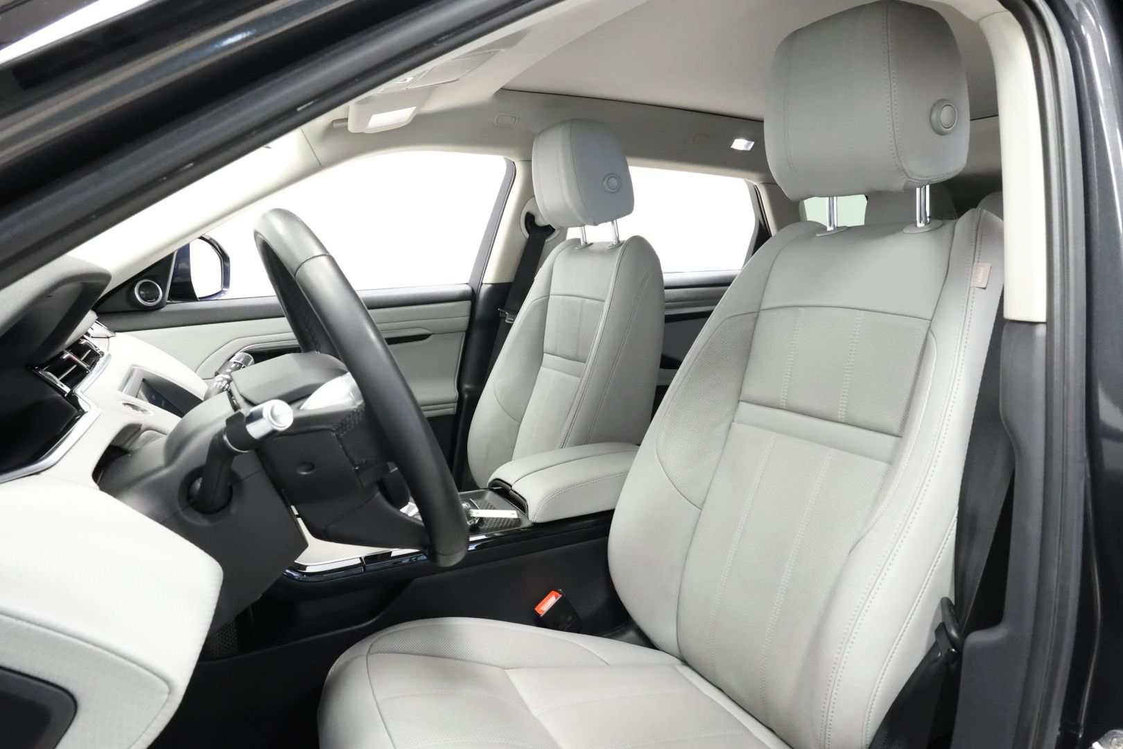2020 Land Rover Range Rover Evoque - Image 17