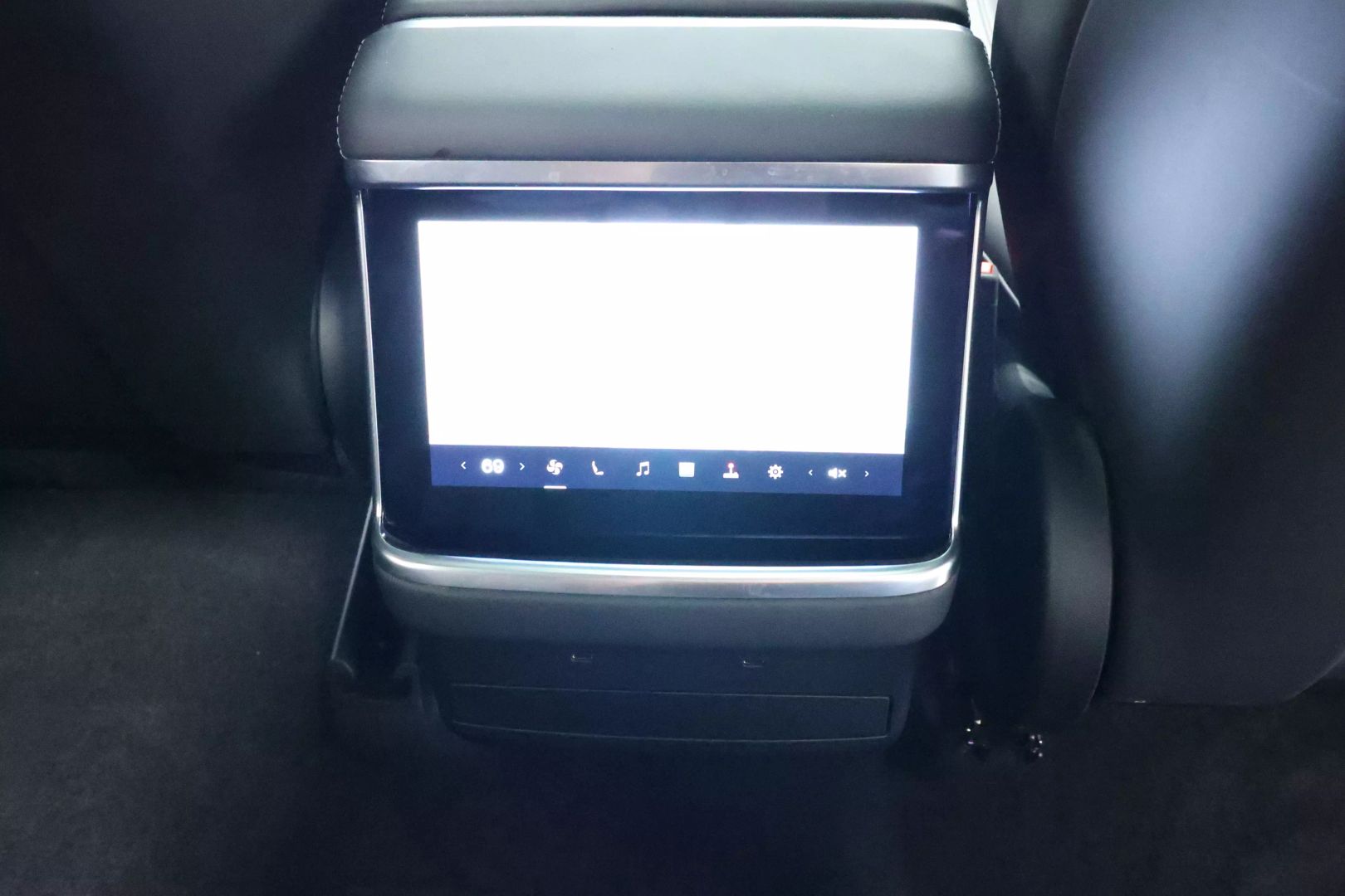 2022 Tesla Model X - Image 68