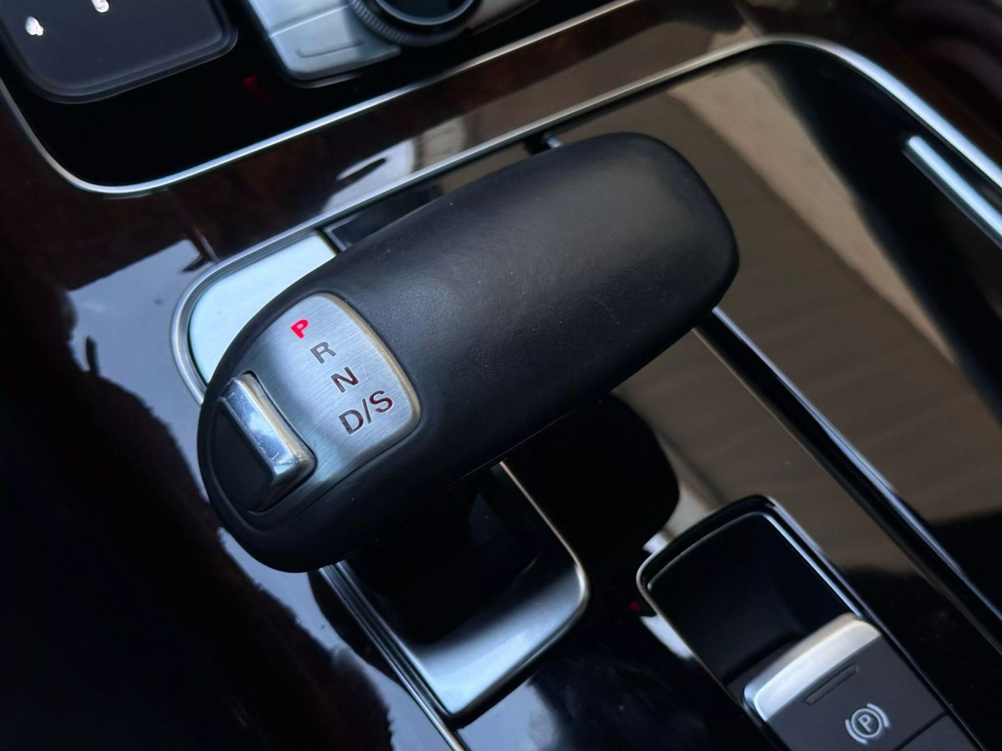 2016 Audi A8 - Image 42