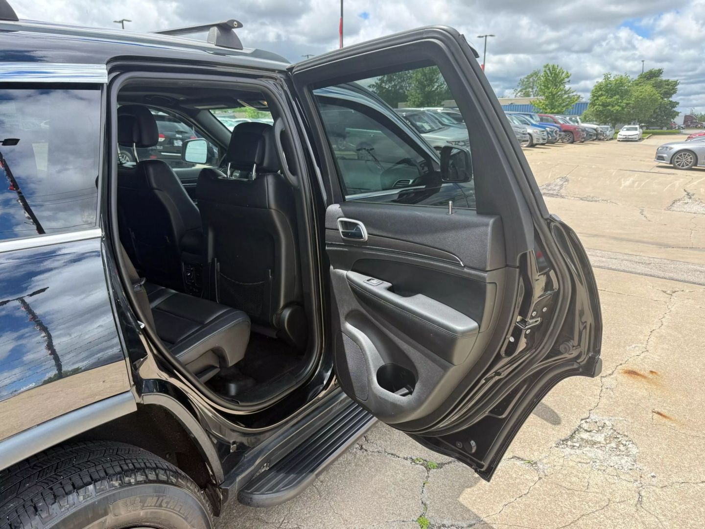 2018 Jeep Grand Cherokee - Image 22